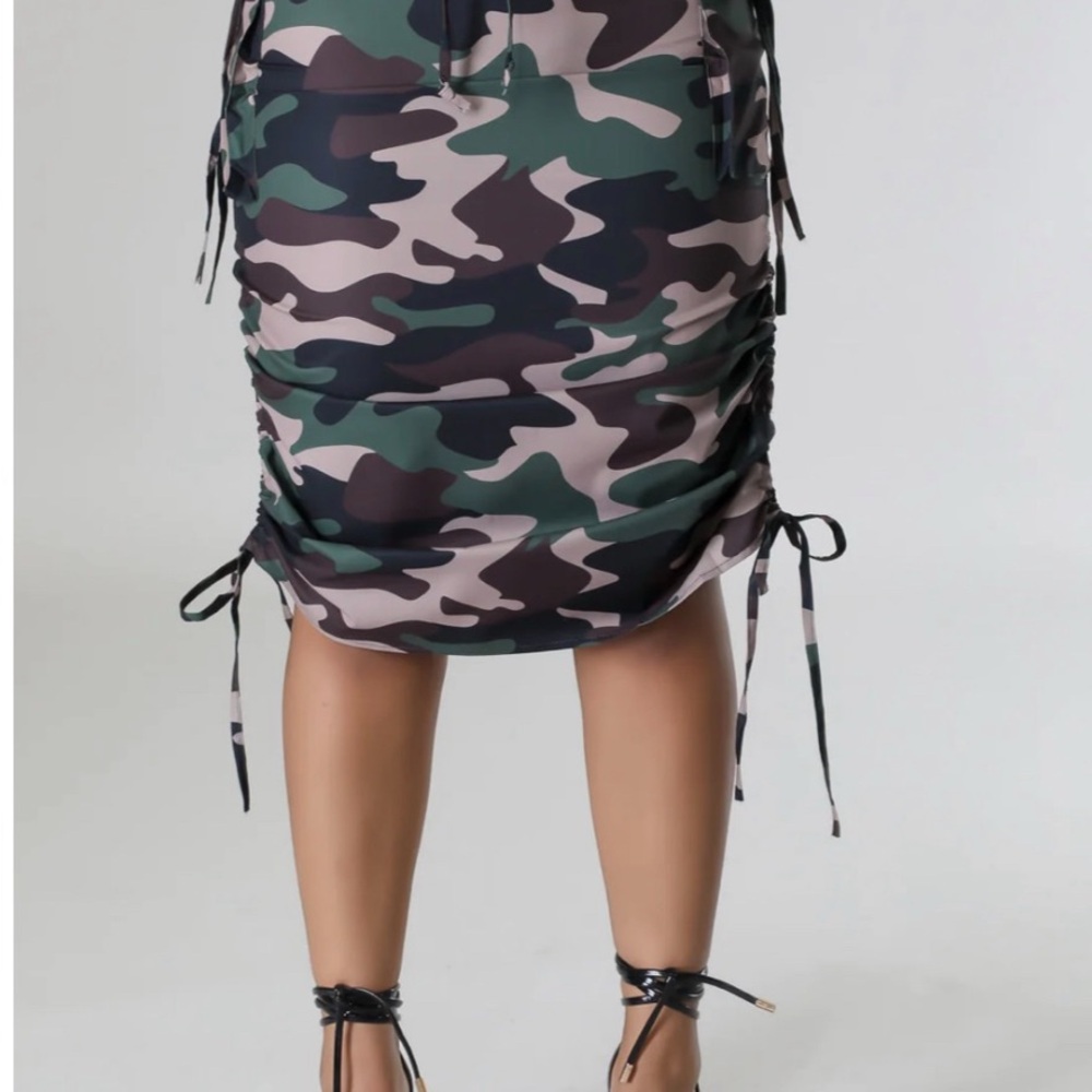 Camouflage Ruched Midi Skirt